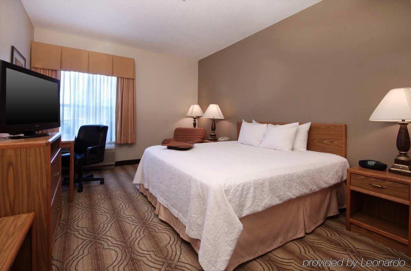 Hotel Hampton & Wayne-north